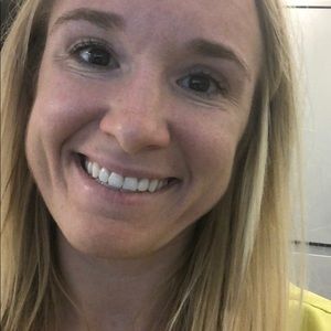 Meet your Posher, Abbey